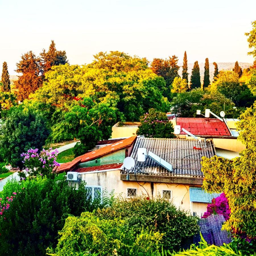 Kibbutz Nachshon Bed & Breakfast Exterior photo